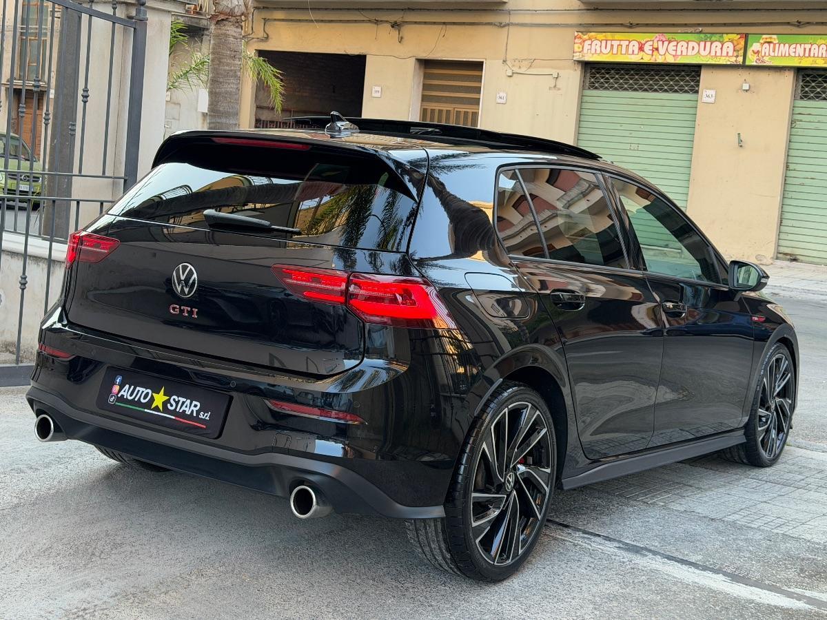 Volkswagen Golf 8 GTI 2.0 TSI 245CV