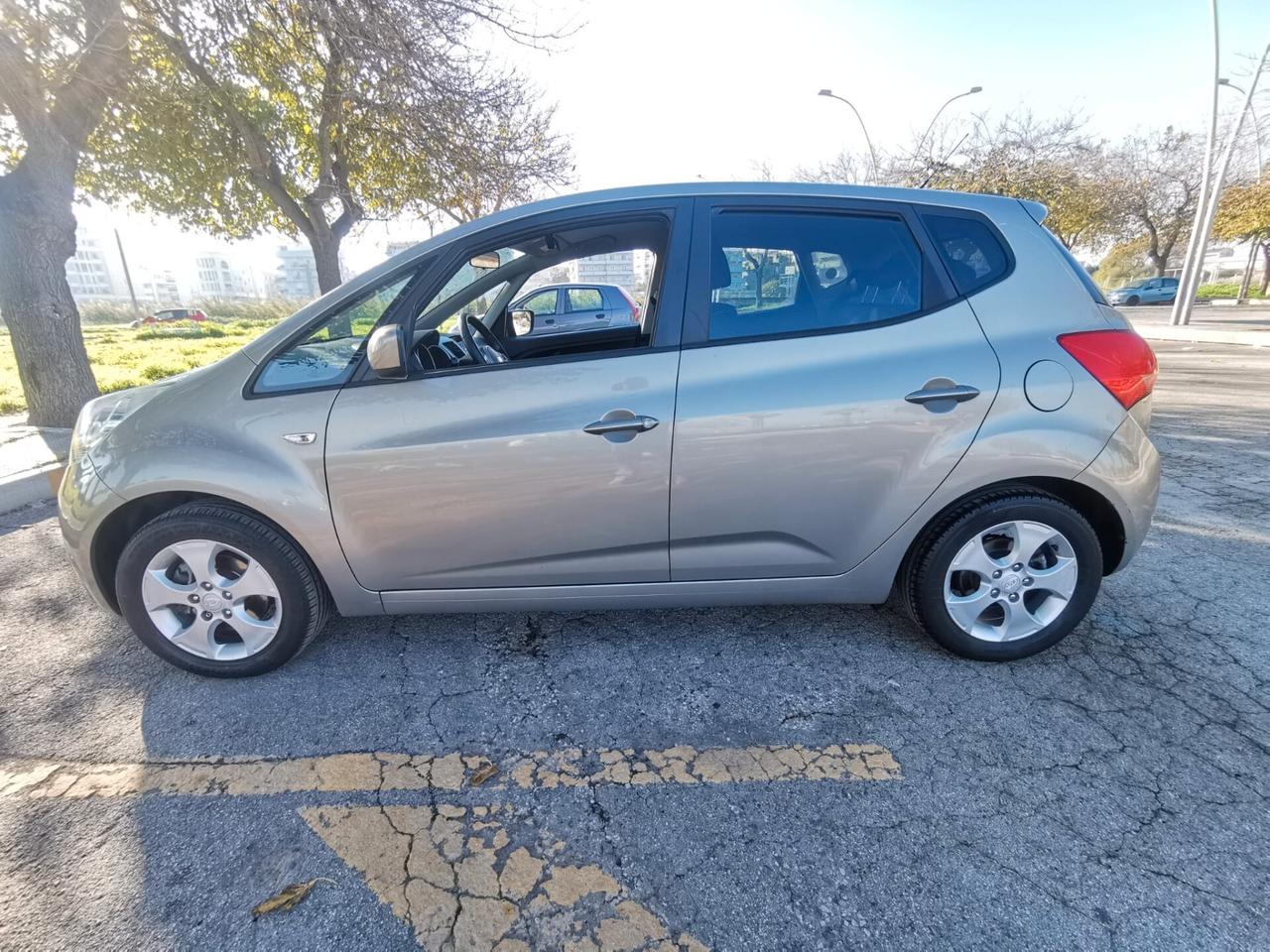 Kia Venga 1.4 GPL Easy - 12/2012