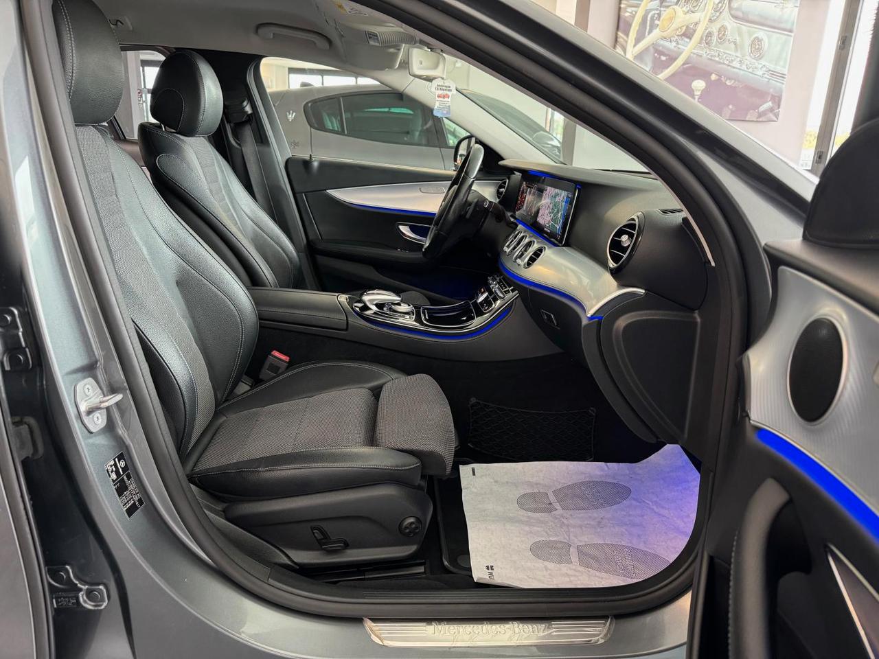 Mercedes E 220 D Premium Plus SW All-Terrain Head-Up Full