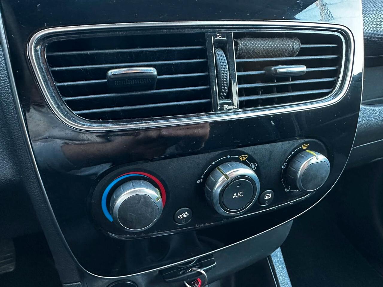 Renault Clio dCi 8V 90CV Start&Stop 5 porte Energy Intens NEOPATENTATI