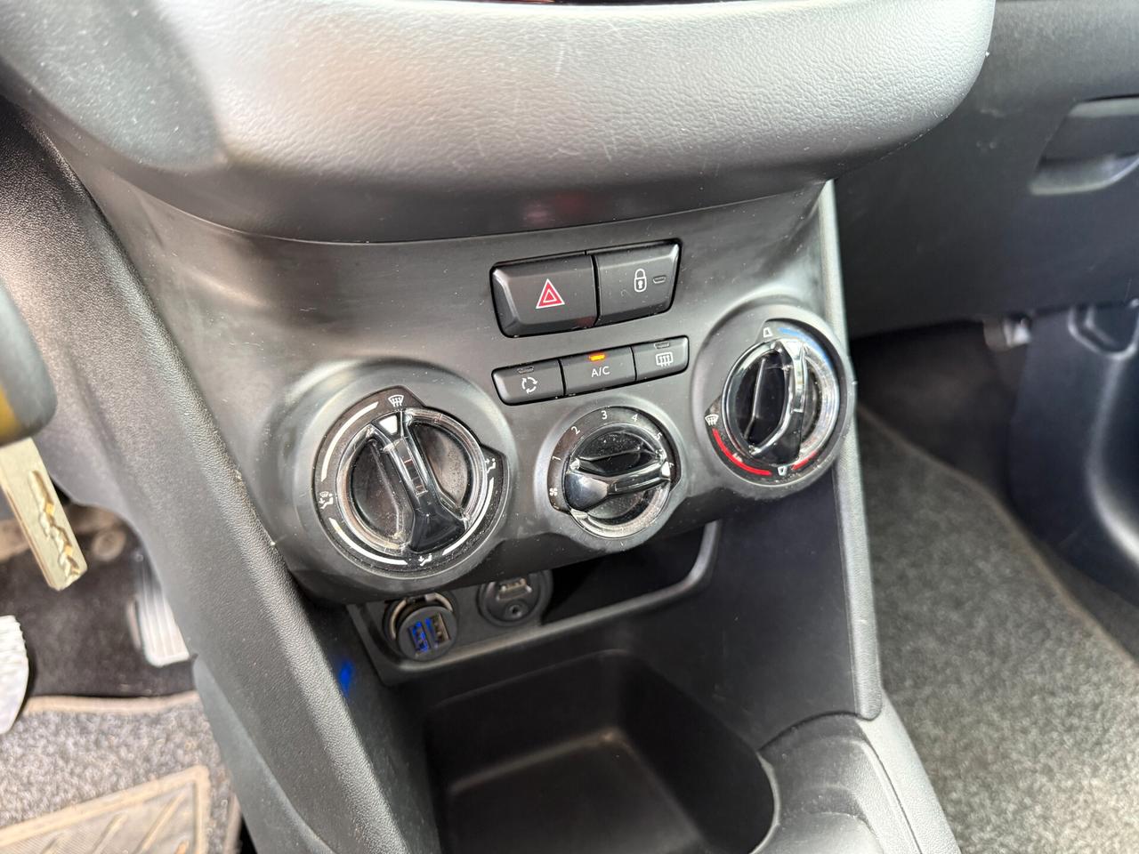PEUGEOT 208 ANNO 2017 1.6 DIESEL 75 CV