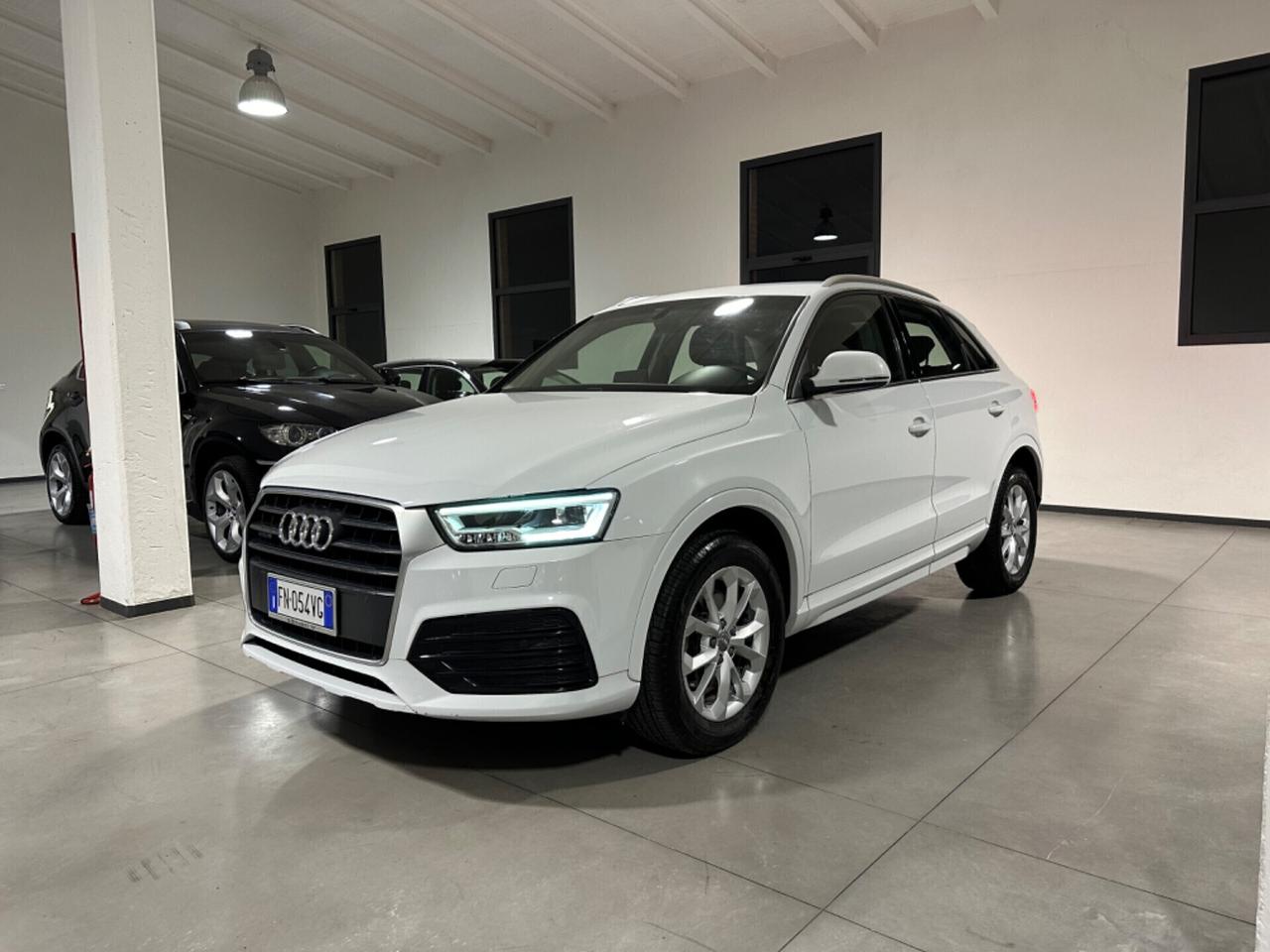 Audi Q3 2.0 TFSI 220 CV quattro S tronic Sport