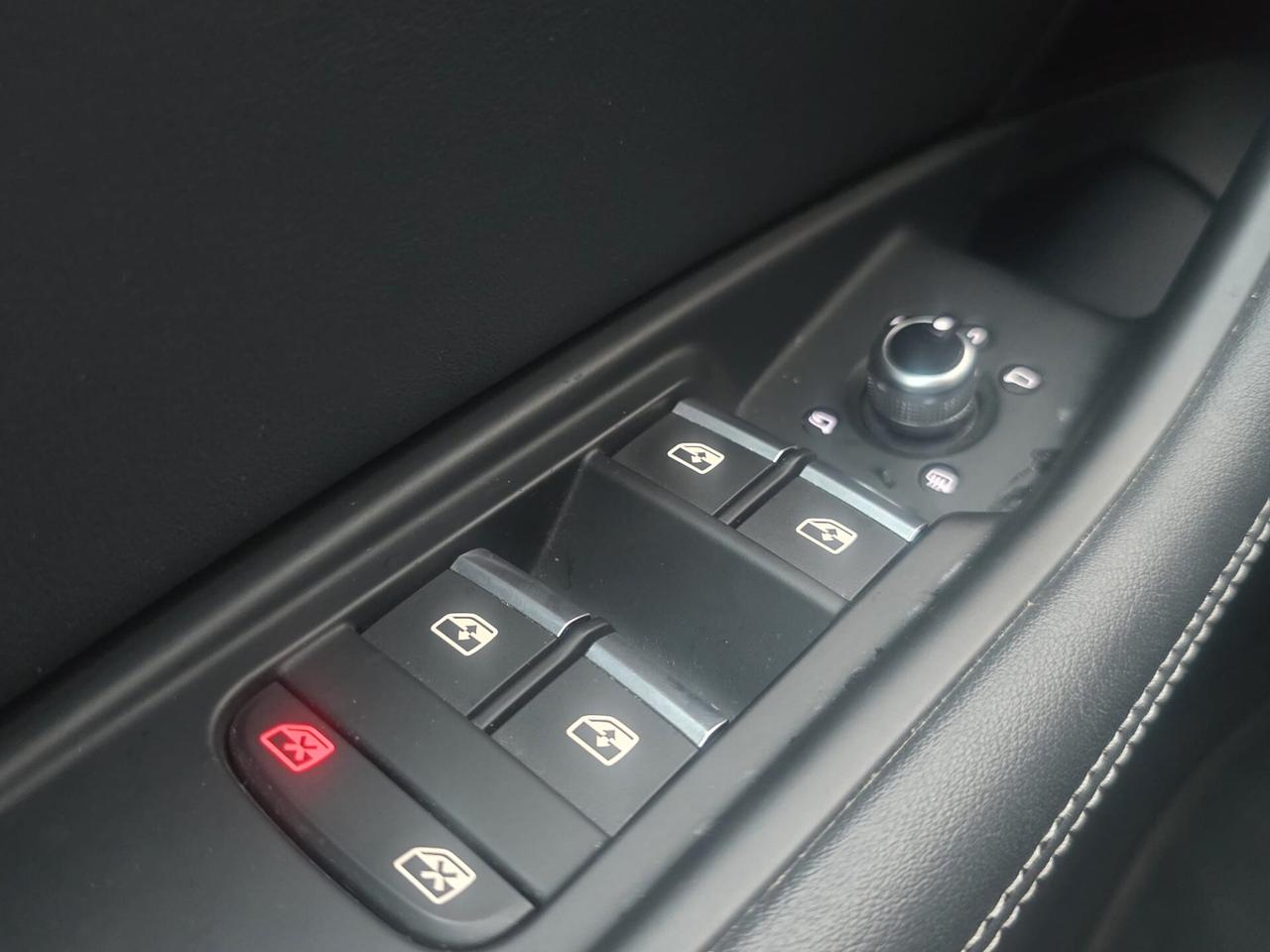 Audi A4 Avant 40 TDI quattro S tronic Business