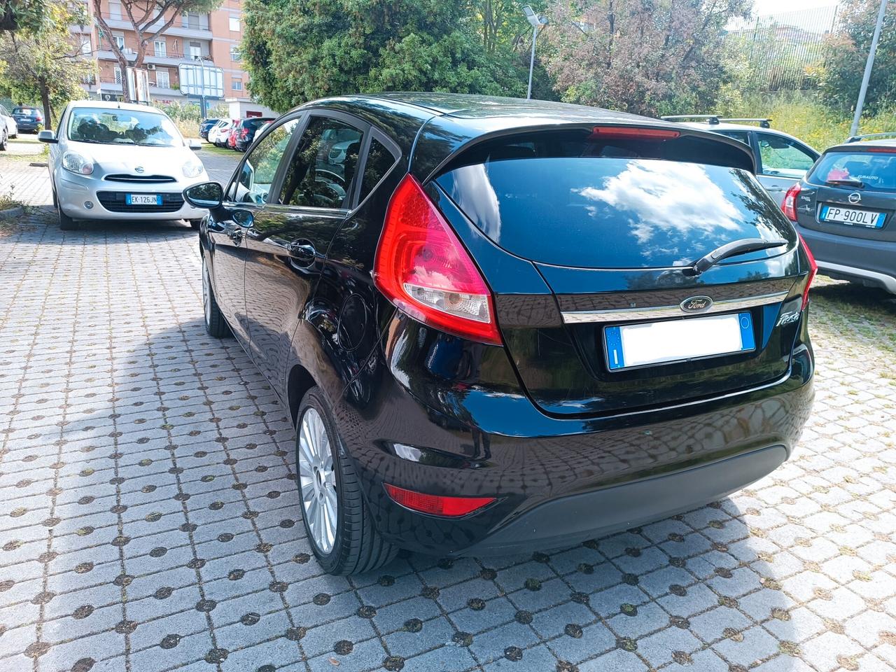Ford Fiesta 1.4 5 porte GPL