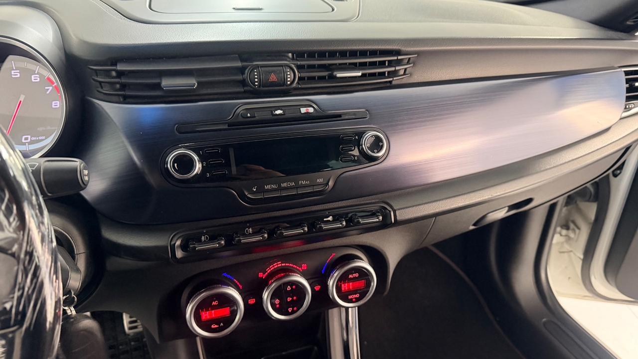 Alfa Romeo Giulietta 1750 TBi Quadrifoglio Verde