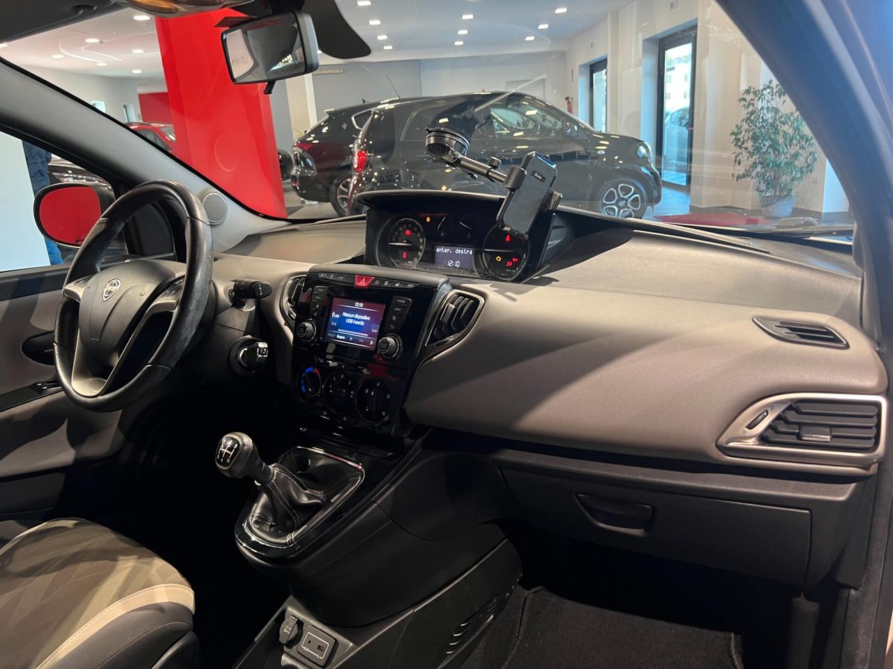 Lancia Ypsilon 1.3 MJT 95 CV 5 porte S&S Gold