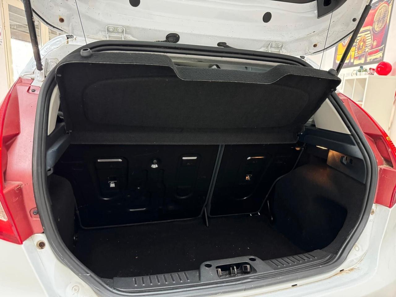 Ford Fiesta Titanium / 1.5 cc 75CV / Diesel / 5 porte