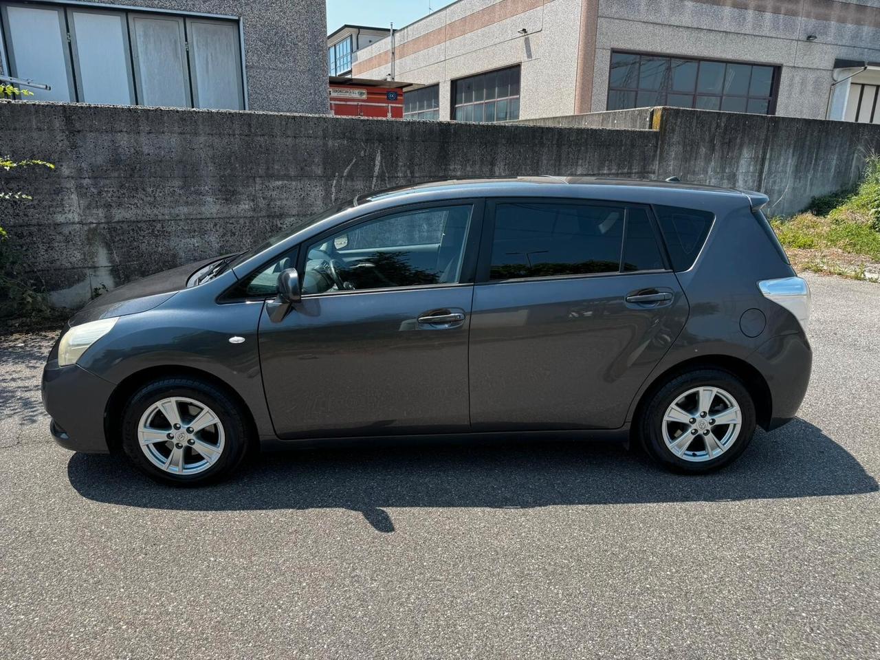 Toyota Verso 1.6 Sol Euro 4 - 2010 - 183.000 km