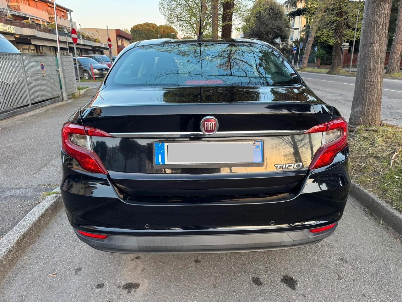 Fiat Tipo 1.3 Mjt 4 porte NEOPATEN GARANZIA 12 MESI