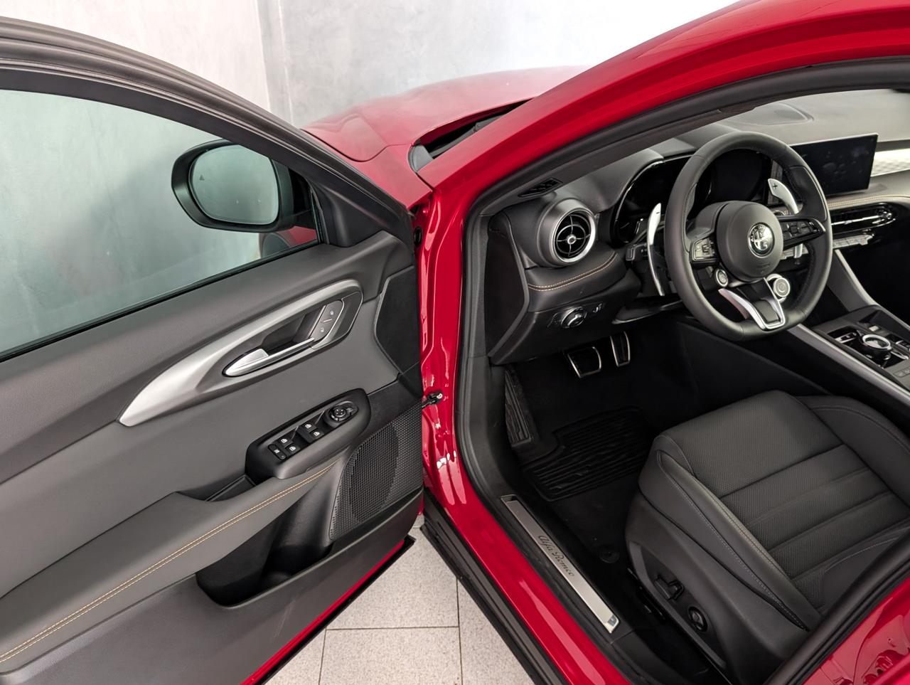 Alfa Romeo Tonale 1.5 Hybrid 160cv TCT7 Veloce MY25 Restyling