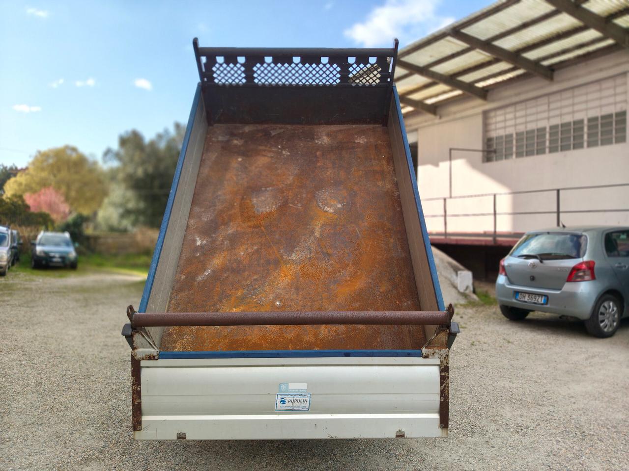 Toyota Hilux 2.5 D-4D 2WD 2p. Ribaltabile