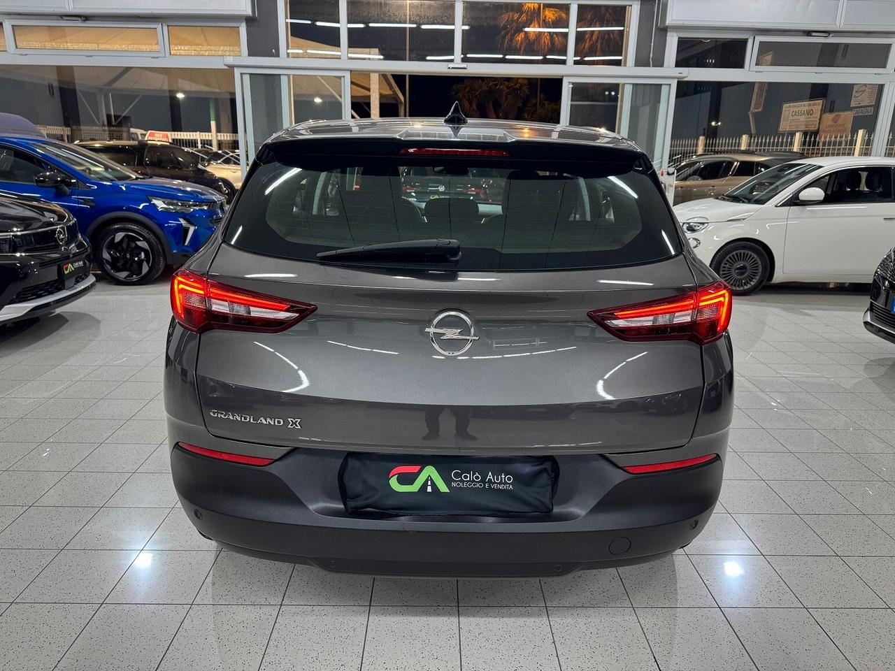 Grandland 1.5CDTI EAT8 Busines NAVI TELECAMERA BELLA