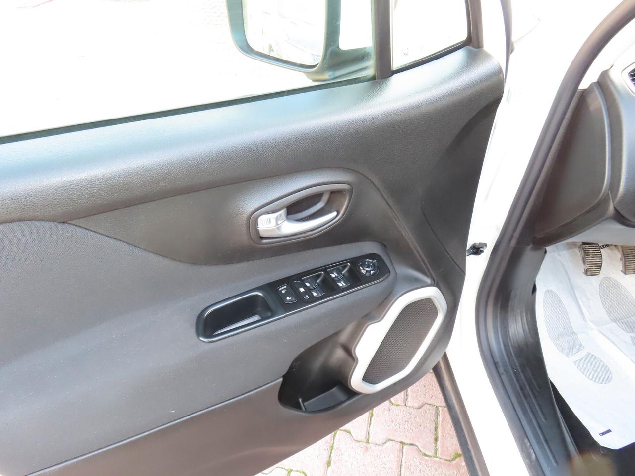 Jeep Renegade 1.6 M-JET 120 CV DA VETRINA