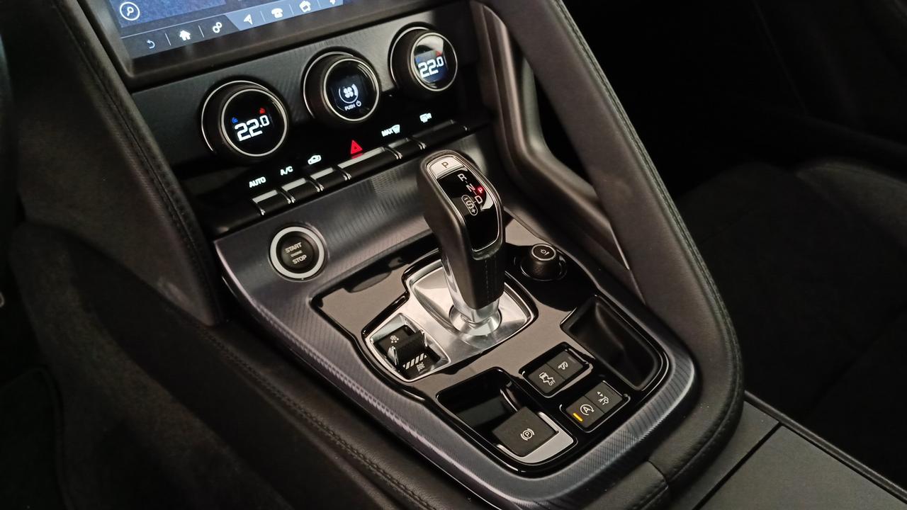 JAGUAR F-Type Coupe 2.0 i4 R-Dynamic rwd 300cv auto my19.5