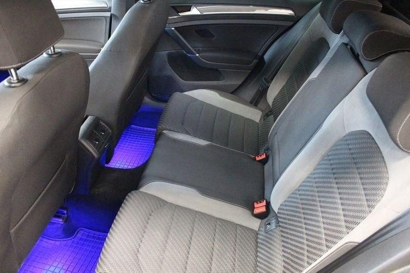 Volkswagen Golf 1.6 TDI R-Line Sport BMT Akrapovic