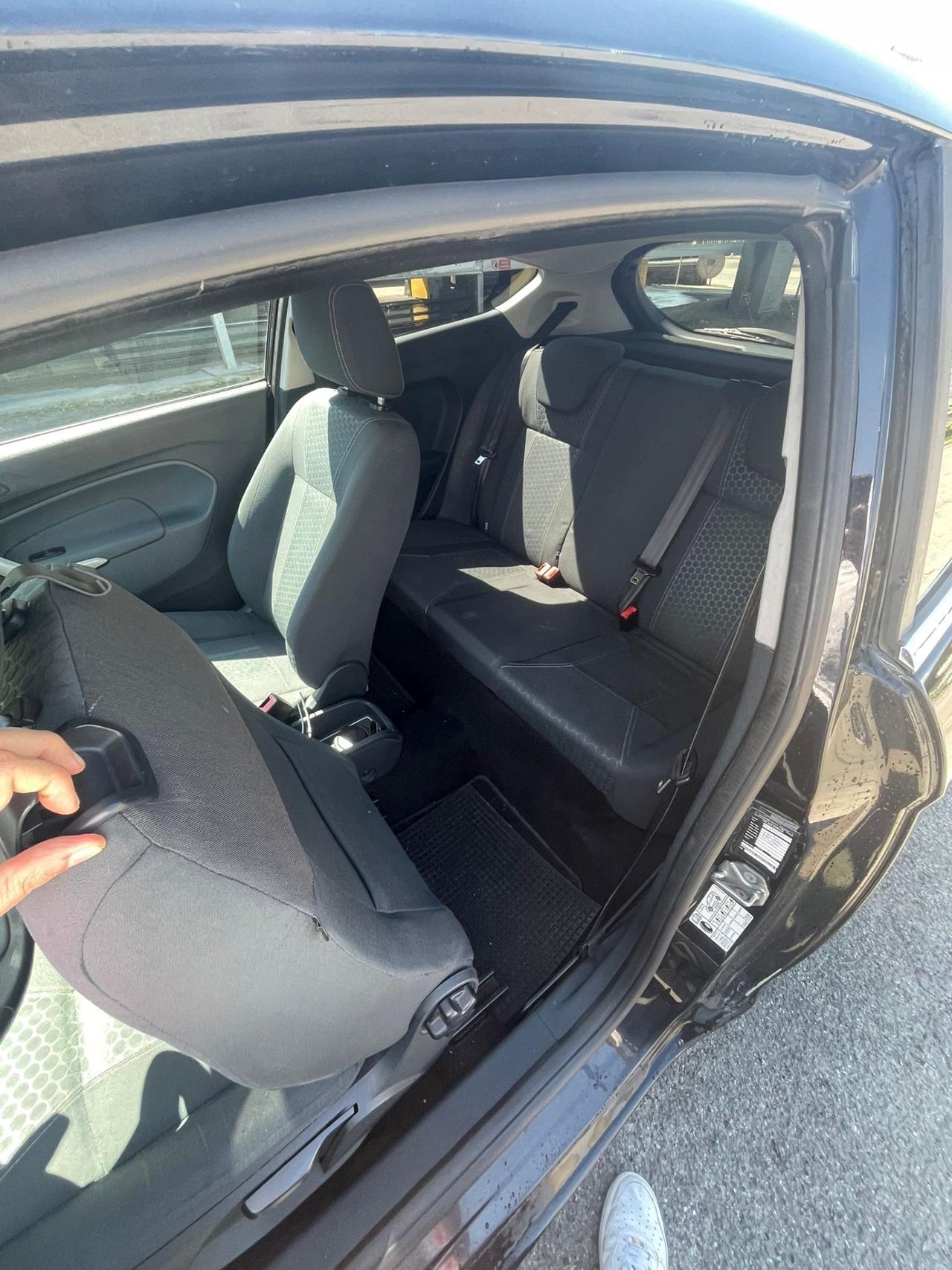 Ford Fiesta 1.4 TDCi 5p. Ghia