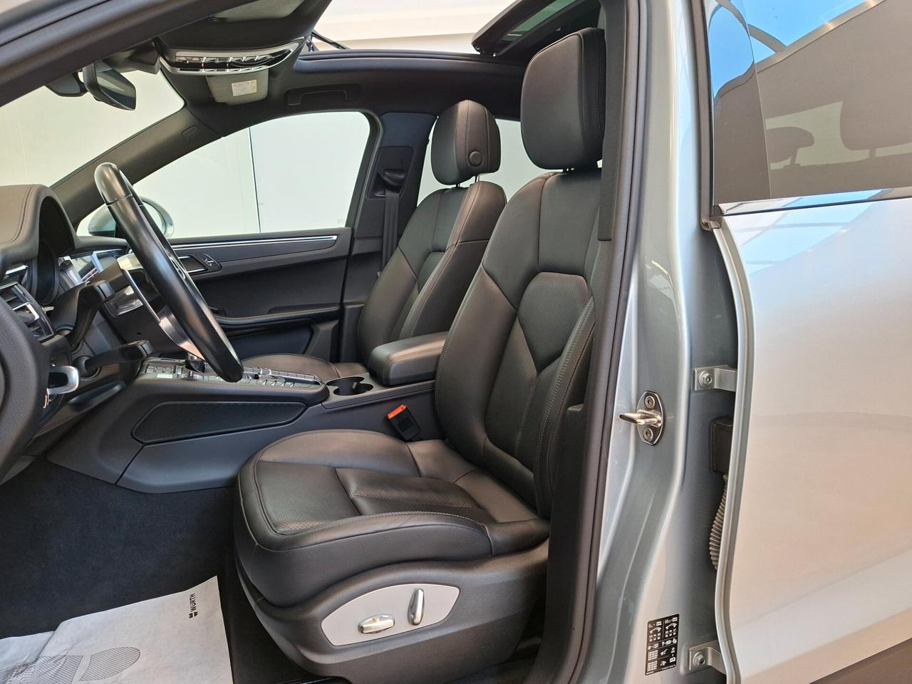 Porsche Macan 2.0 245CV PDK Tagliandata Porsche IVA ESPOSTA