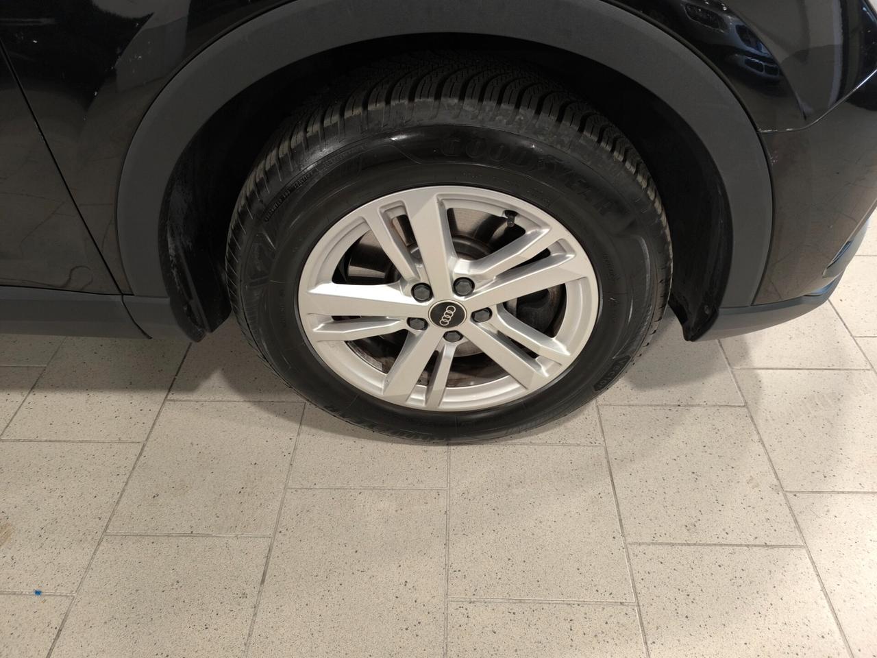 Audi Q3 SPB 45 TFSI e S tronic Business Plus