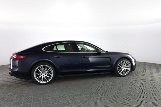 PORSCHE Panamera Panamera 4