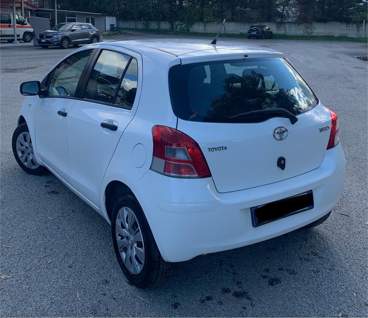 Toyota Yaris 1.4 D-4D DPF 5 porte Now