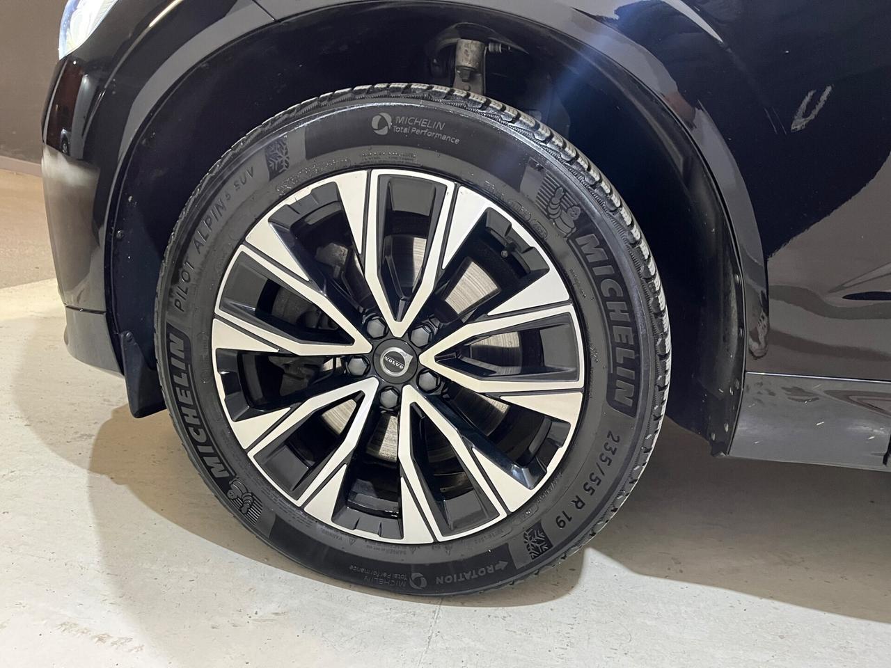 Volvo XC60 B4 (d) AWD automatico Ultimate Dark