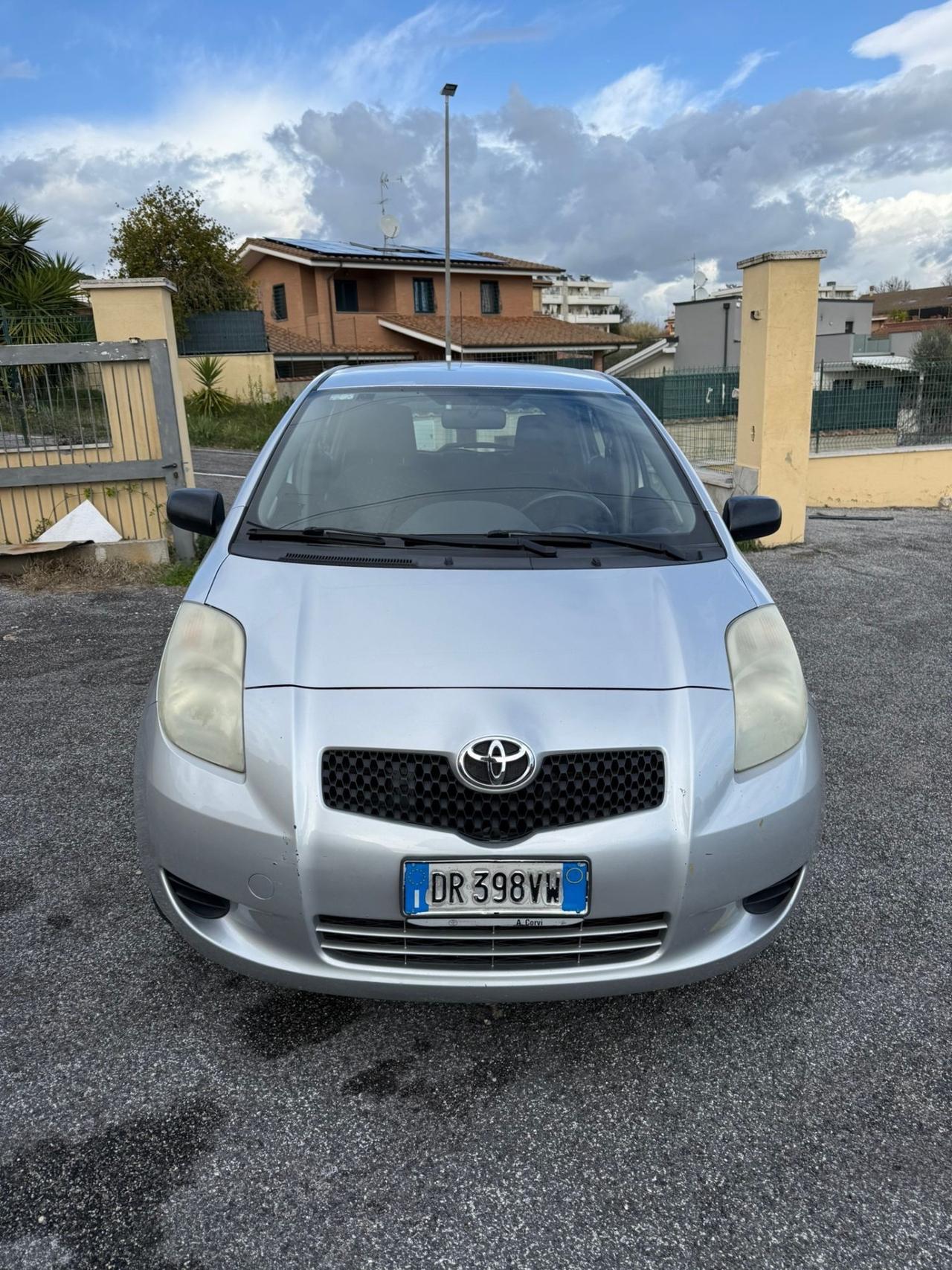 Toyota Yaris 1.0 5 porte