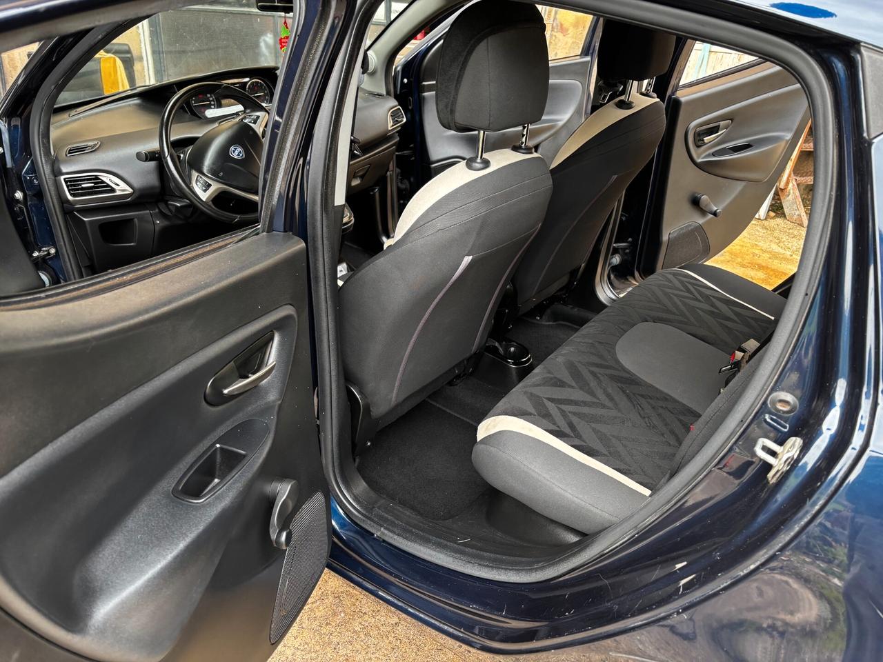 Lancia Ypsilon 1.2 69 CV 5 porte GPL Ecochic Gold