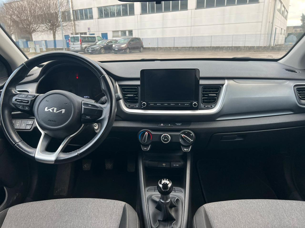 Kia Stonic 1.2 DPI Urban * 36.000 KM