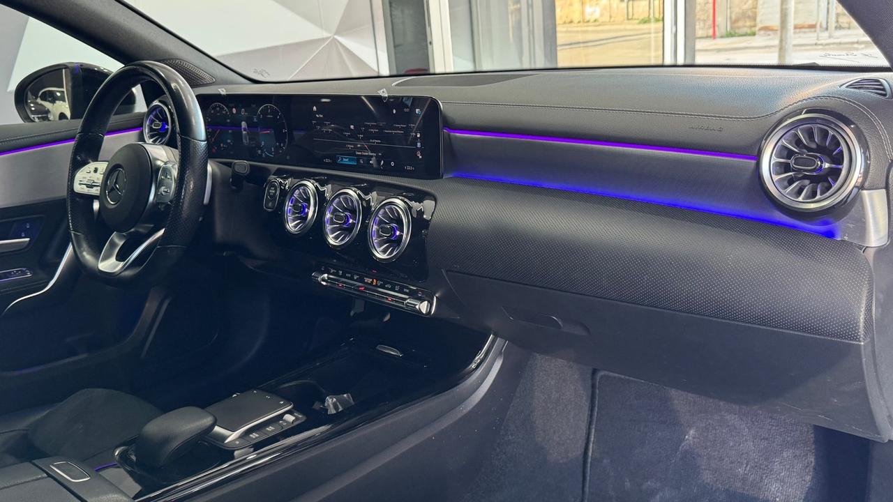 Mercedes-benz A 180 d Amg Premium-2022