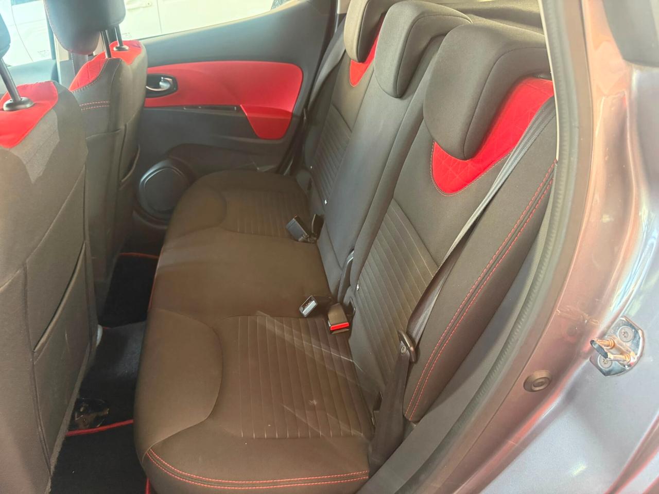 Renault Clio dCi 8V 90CV EDC Start&Stop 5 porte Energy Intens