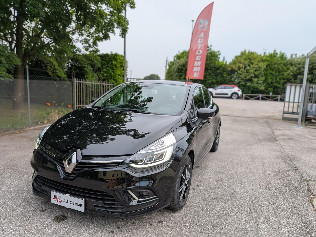 Renault Clio Moschino TCe 5 porte adatta a neopatentati