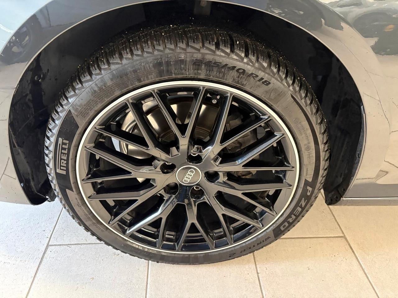 Audi A4 30 TDI/136 CV S tronic line edition