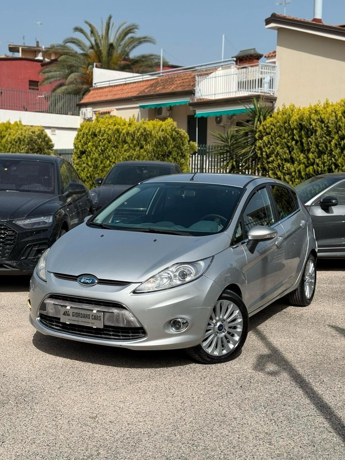 Ford Fiesta Titanium 5 porte benzina/gpl