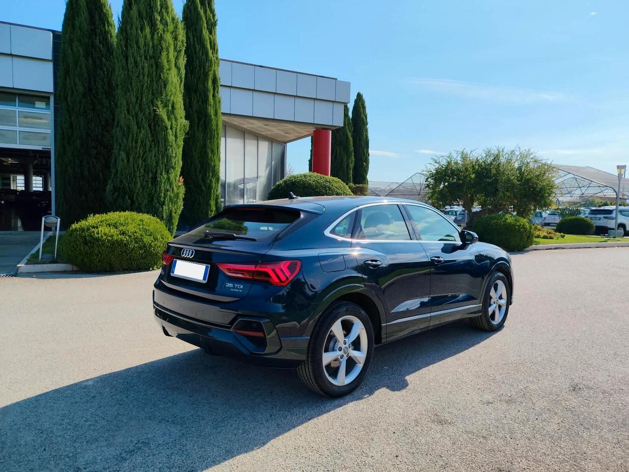 Audi Q3 35 TDI quattro Business Advanced