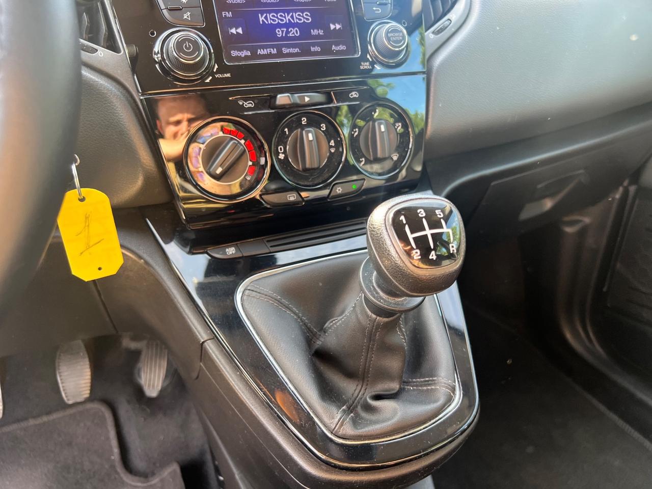 Lancia Ypsilon 1.2 Benzina Gold Permute Rate Neopatentati
