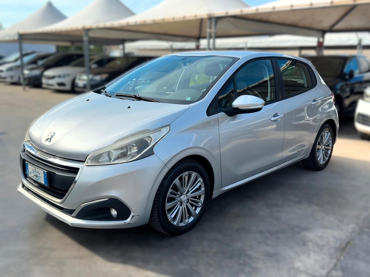 Peugeot 208 BlueHDi 75 5 porte Allure