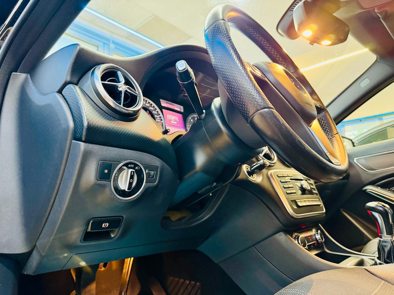 Mercedes-benz A 180 Sport 122Cv CarPlay / TouchScreen / Sedili Riscaldabili
