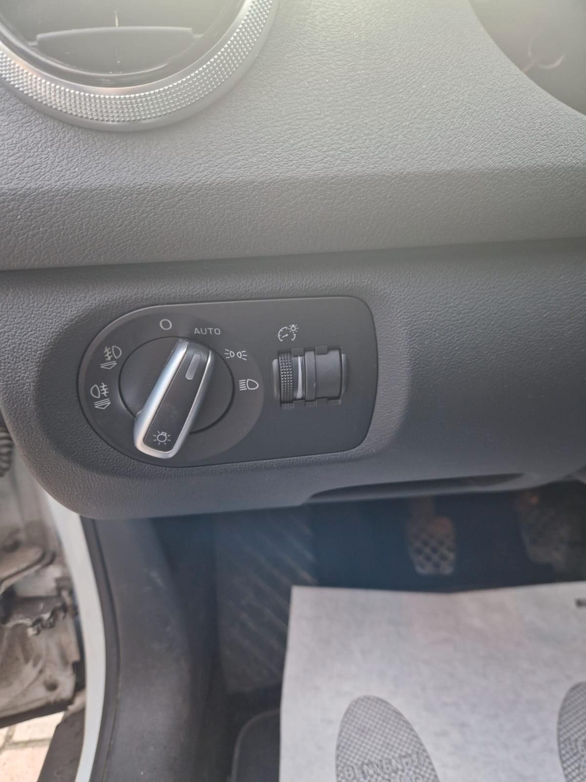 Audi A3 SPB 1.6 TDI 105 CV CR Ambition OK NEO PATENTATI