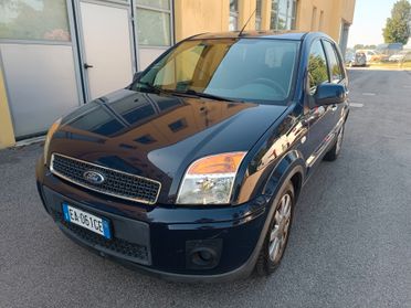 Ford Fusion 5p. GPL