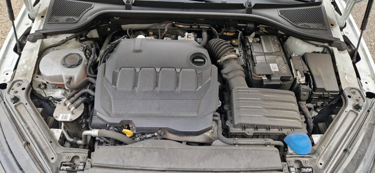 Skoda Octavia 2.0 TDI EVO SCR DSG Wagon Sportline