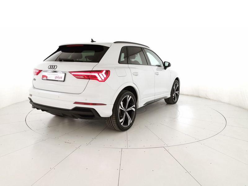 Audi Q3 35 1.5 tfsi Identity Black s-tronic