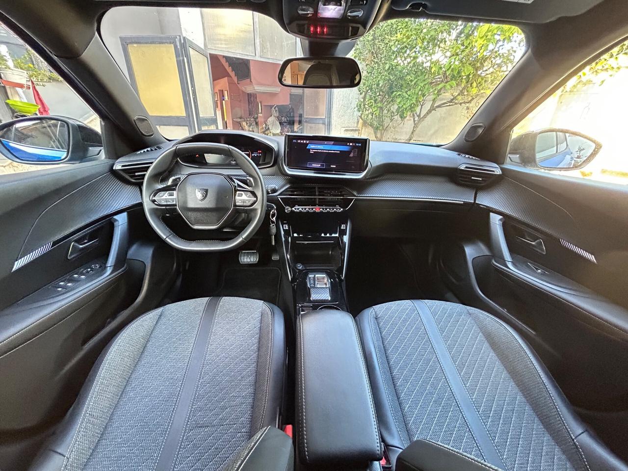 Peugeot 2008 BlueHDi 130 S&S EAT8 Allure Pack