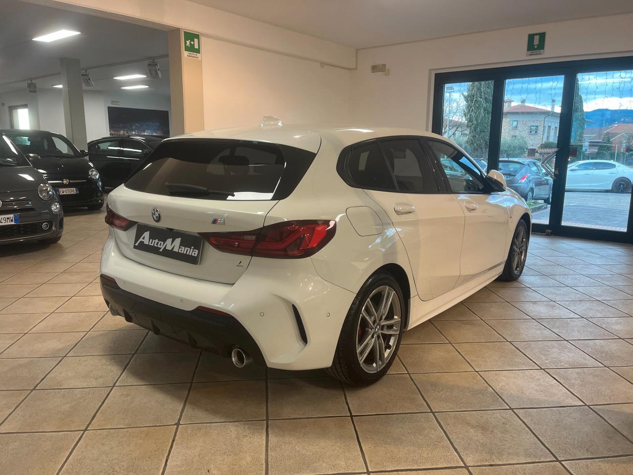Bmw 118 118d 5p. Msport