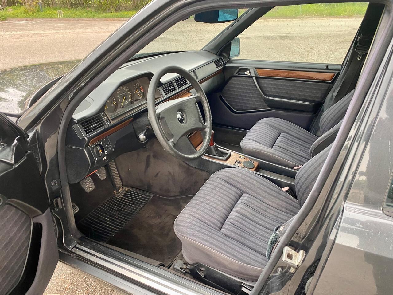 Mercedes-benz E 200 MERCEDES E 200 W124 TE
