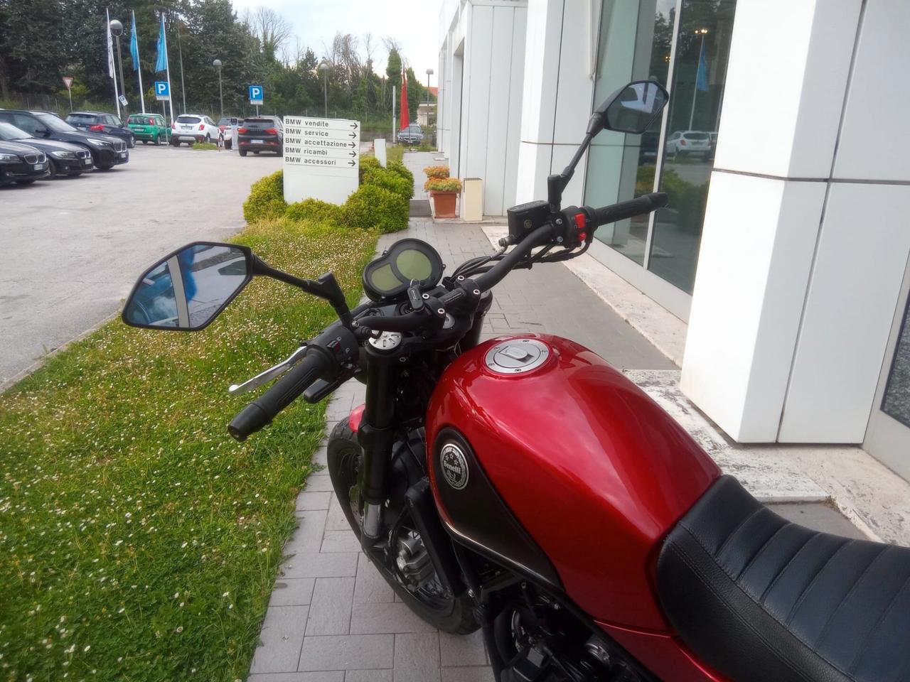 Benelli Leoncino 500 Trail