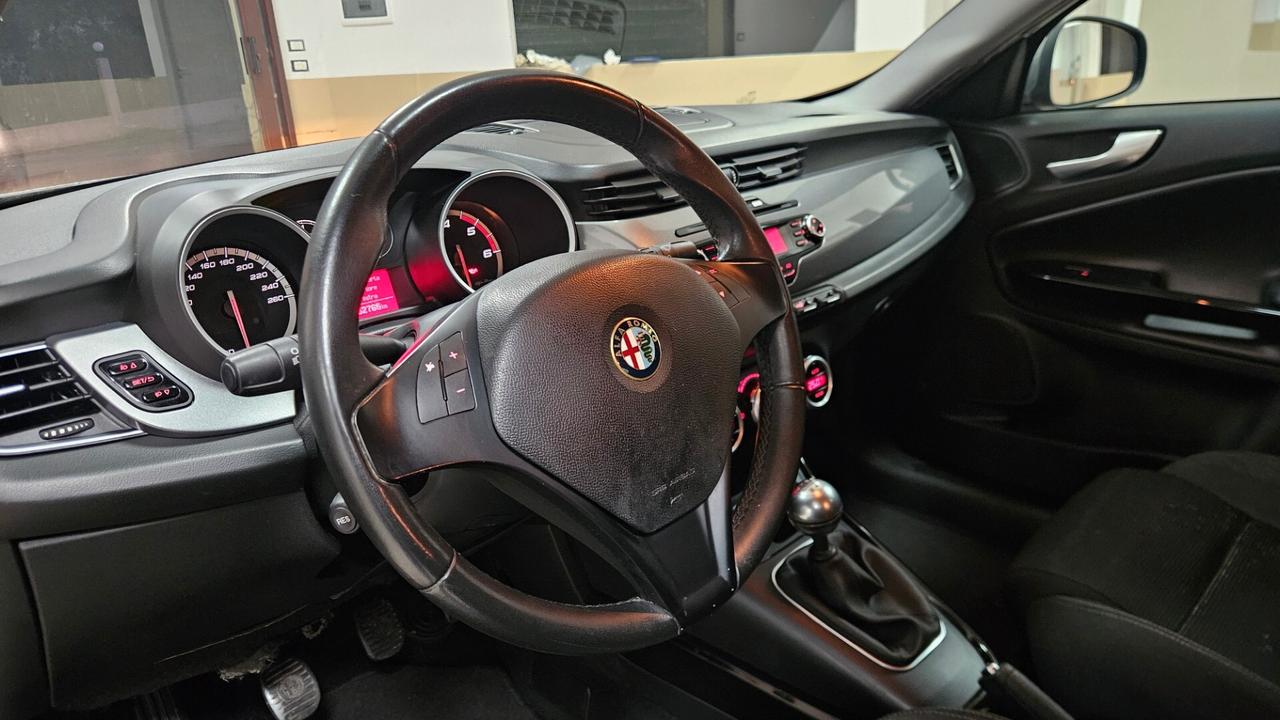 Alfa Romeo Giulietta 1.6 JTDm-2 105 CV Exclusive