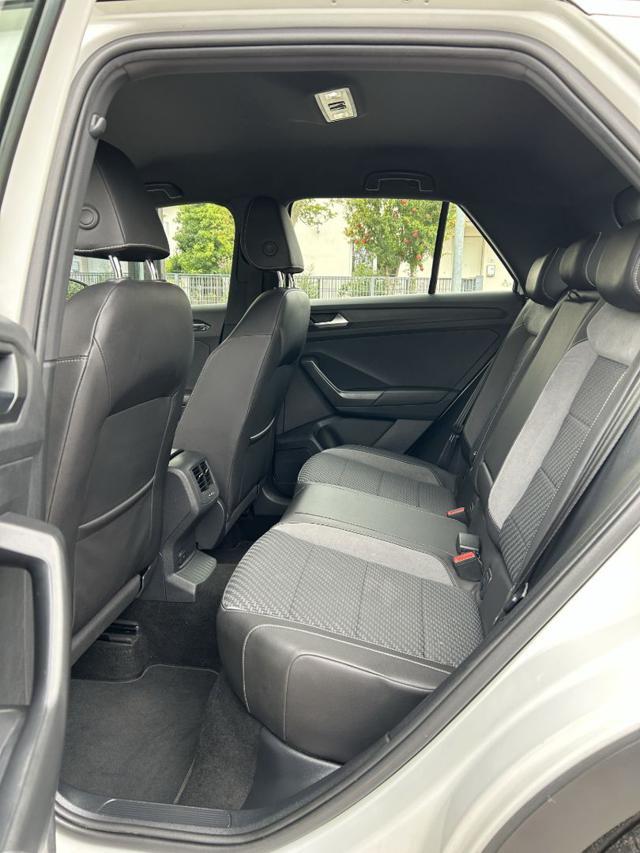 VOLKSWAGEN T-Roc 1.5 TSI ACT DSG R Line Sedili sport
