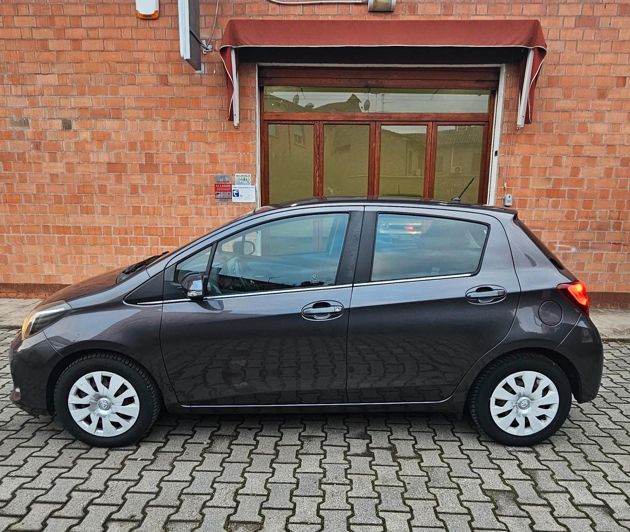 Toyota Yaris 1.0 5 porte Active