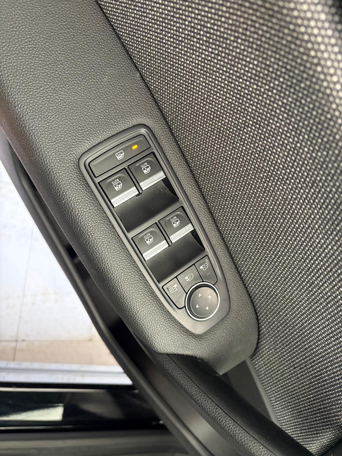 Renault Captur 1.0 TCe 90CV Techno