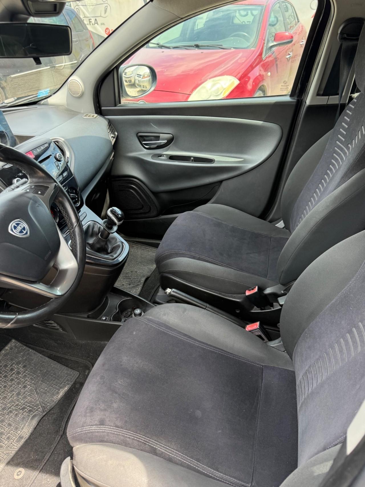 Lancia Ypsilon 1.2 69 CV 5 porte GPL Ecochic Gold